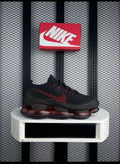 Textured knit runner in black and red