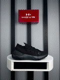 Molded heel clip knit runner in all black