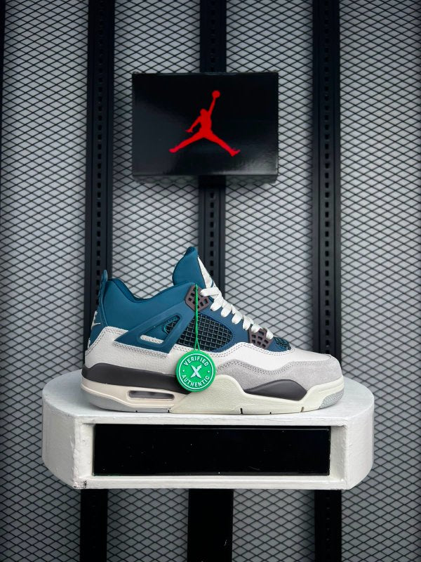 Grid-mesh panelled basketball sneaker in white and deep teal
