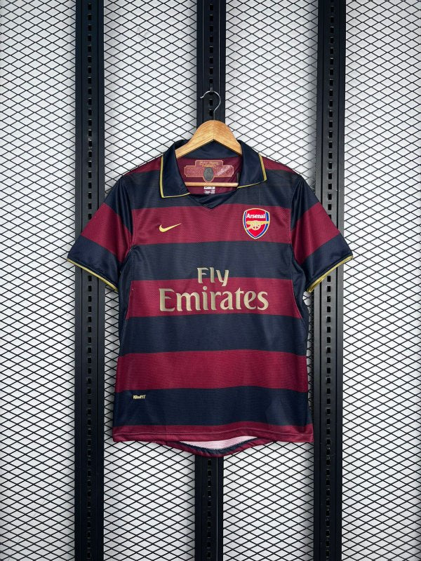 Polyester knit hoop jersey with contrast trim collar