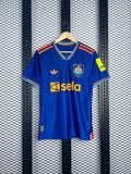 Polyester short-sleeve sports jersey in navy and orange