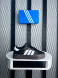 Sneaker black