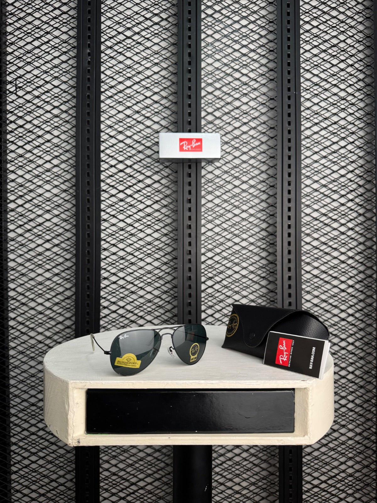 Sunglasses black g lens
