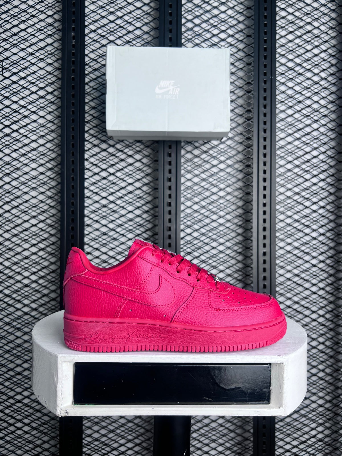 Sneaker x red